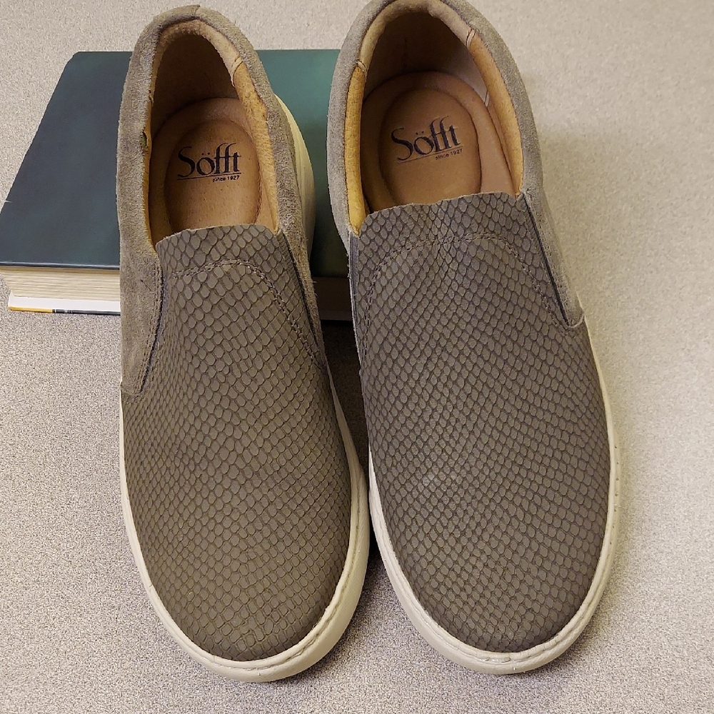 Men's Slip-On Shoes - Taupe Sofft